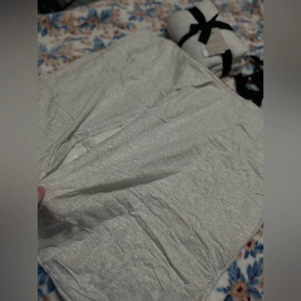 West Elm Jersey Tack Stitch Euro shams / pair:set of 2